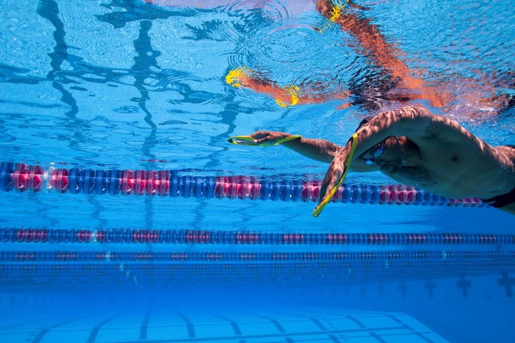 consigli allenamento nuoto FINIS swimmershop paletta fulcrum 8 otto