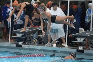 partenza staffetta nuoto