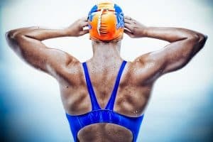 Nuotare sviluppa i muscoli. Panoramica su un argomento discusso.