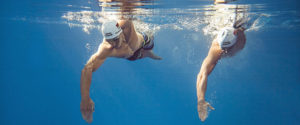 Nuoto: potenziare le spalle con questi esercizi