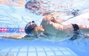 conduzione ossea MP3 neptune lettore piscina FINIS swimmershop senza auricolari