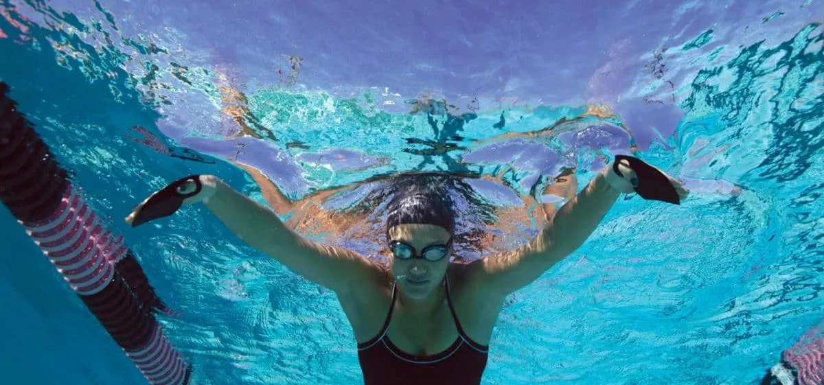 Instinct palette allenamento nuoto swimmershop FINIS mezze palette dita allenamento nuoto Instinct palette allenamento nuoto swimmershop FINIS mezze palette dita allenamento nuoto