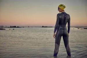 Come Indossare la Muta Nuoto e Triathlon, e Come Averne Cura