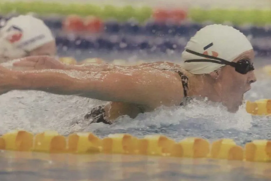 serie-nuoto-allenamento-farfalla-delfino