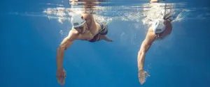 Nuoto: potenziare le spalle con questi esercizi